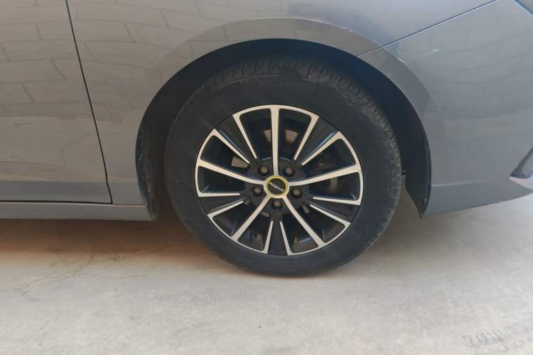 Used Roewe i5 2021 1.5L CVT Starry Edition Right Front Wheel Hub