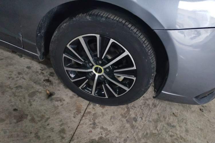 Used Roewe i5 2021 1.5L CVT Diamond Edition Right Front Wheel Hub