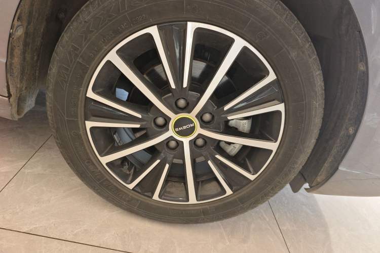 Used Roewe i5 2021 1.5L Manual Diamond Edition Right Front Wheel Hub