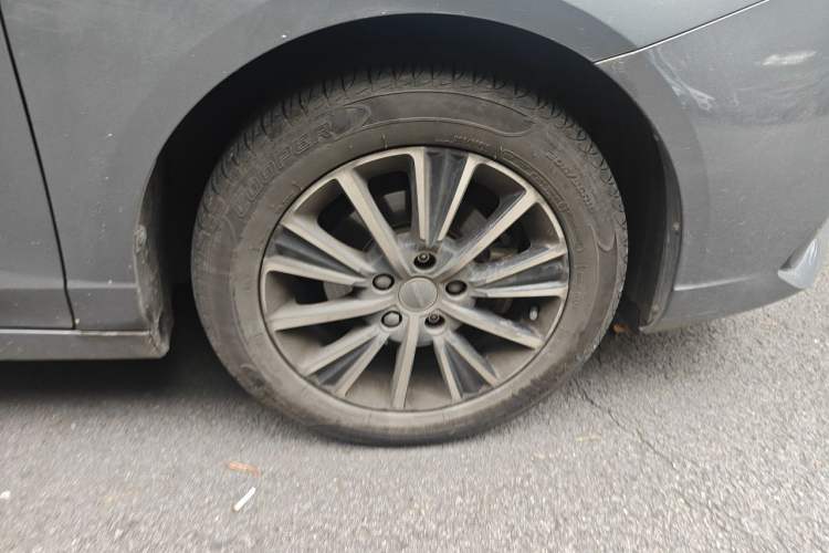Used Roewe i5 2021 1.5L CVT Starry Edition Right Front Wheel Hub