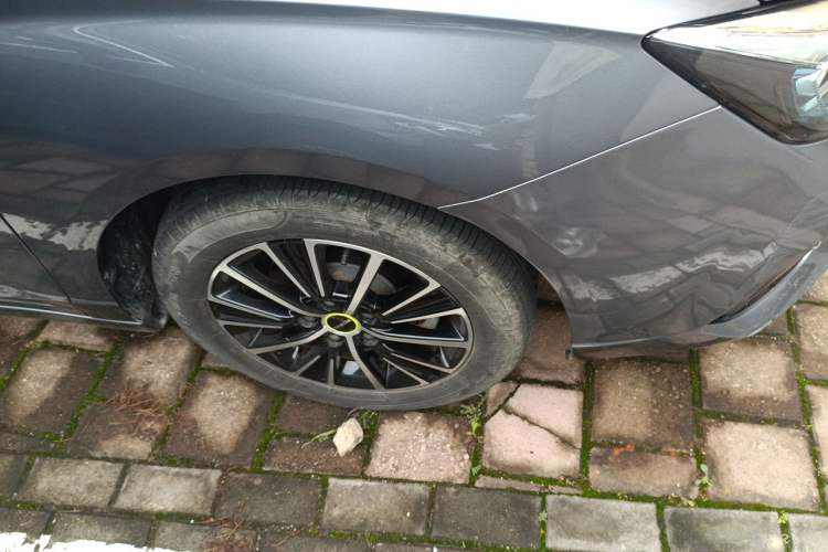 Used Roewe i5 2021 1.5L CVT Starry Edition Right Front Wheel Hub