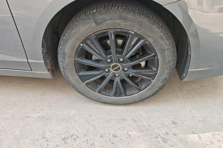Used Roewe i5 2021 1.5L CVT Diamond Edition Right Front Wheel Hub