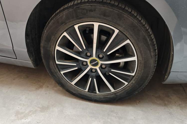 Used Roewe i5 2021 1.5L CVT Platinum Edition Right Front Wheel Hub