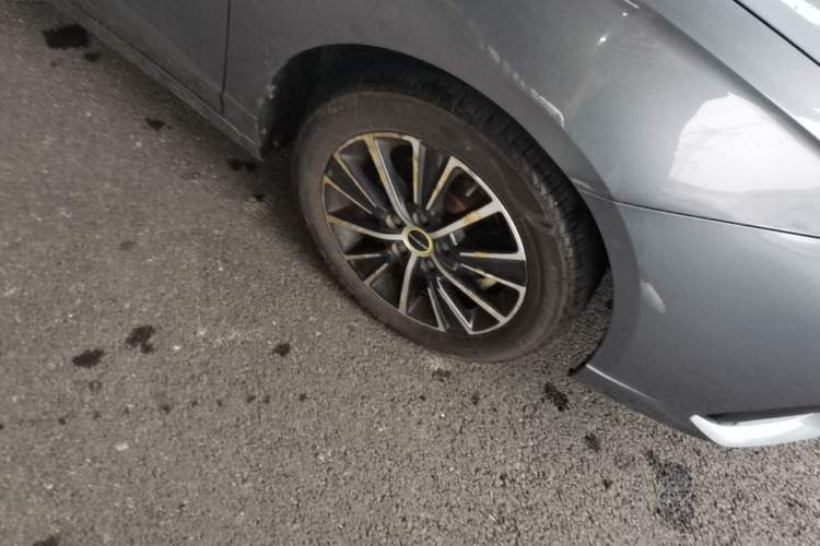 Used Roewe i5 2021 1.5L CVT Diamond Edition Right Front Wheel Hub