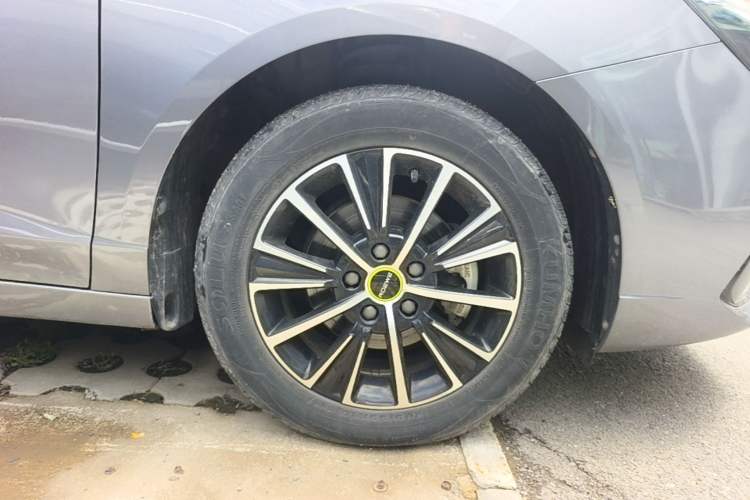 Used Roewe i5 2021 1.5L CVT Platinum Edition Right Front Wheel Hub