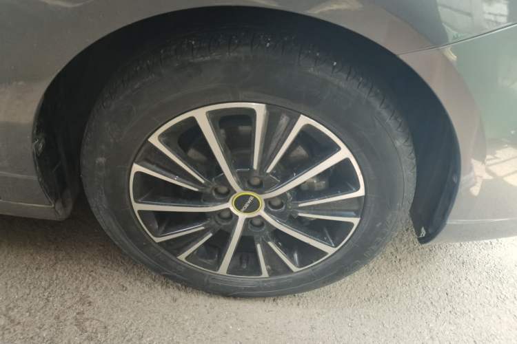 Used Roewe i5 2021 1.5L CVT Diamond Edition Right Front Wheel Hub