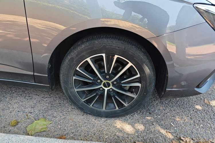 Used Roewe i5 2021 1.5L CVT Starry Edition Right Front Wheel Hub