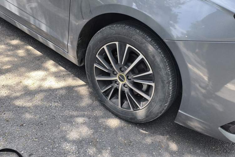 Used Roewe i5 2021 1.5L CVT Starry Edition Right Front Wheel Hub