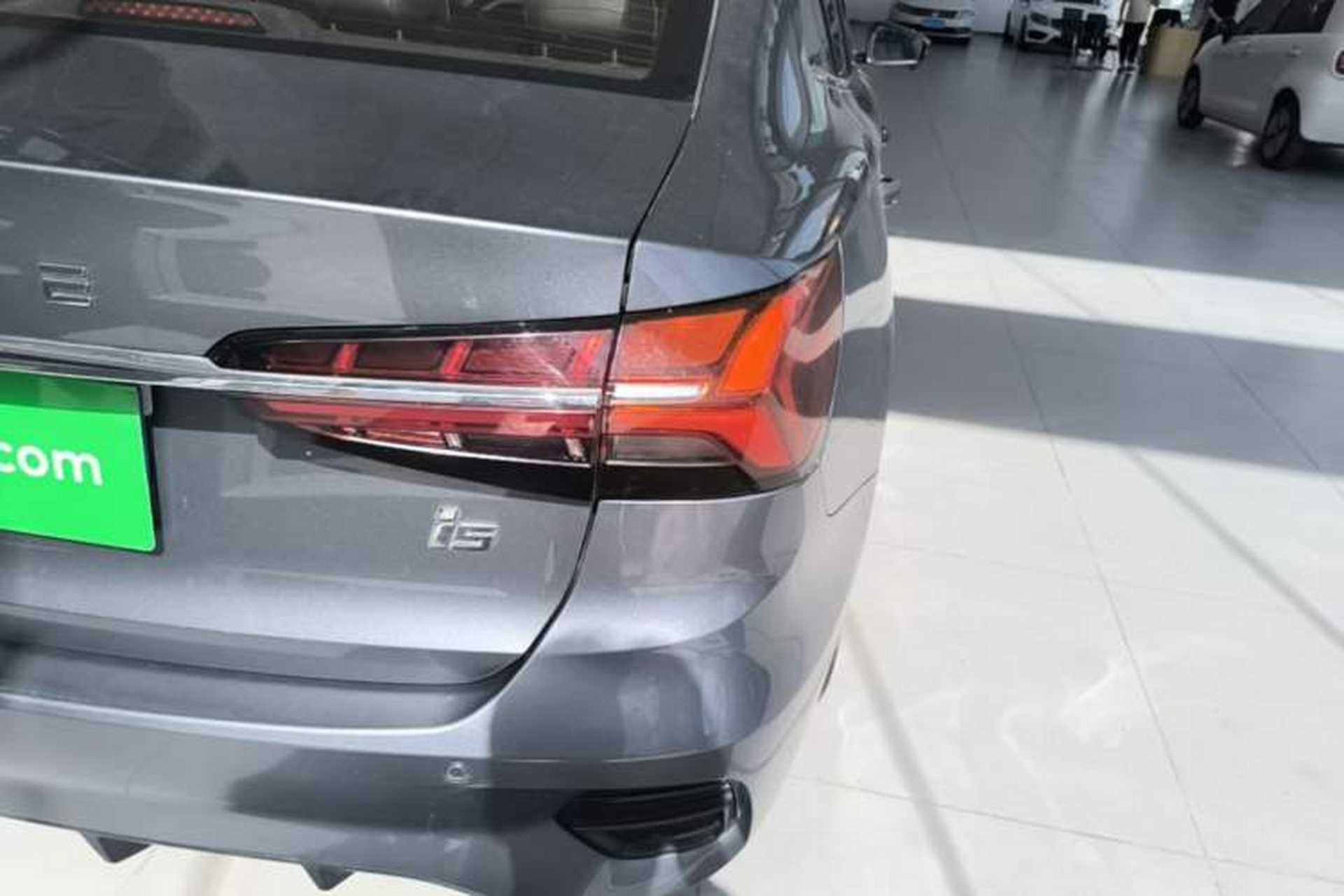 Used Roewe i5 2021 Revised Version 1.5L CVT Diamond Edition Right Rear Taillight