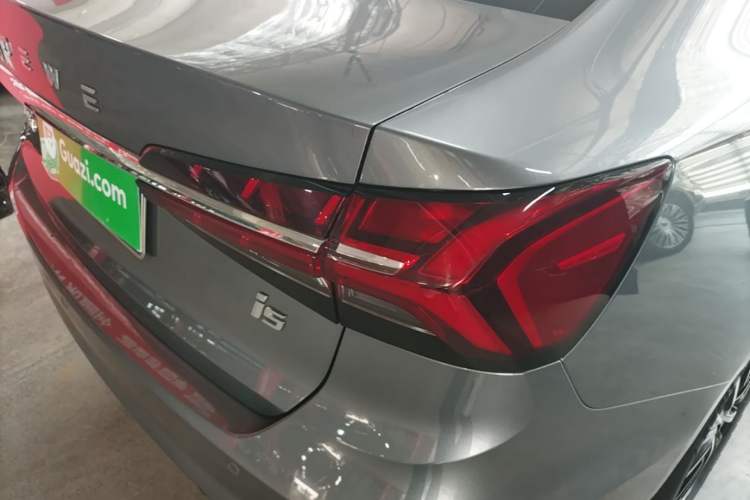 Used Roewe i5 2021 1.5L CVT Starry Edition Right Rear Taillight