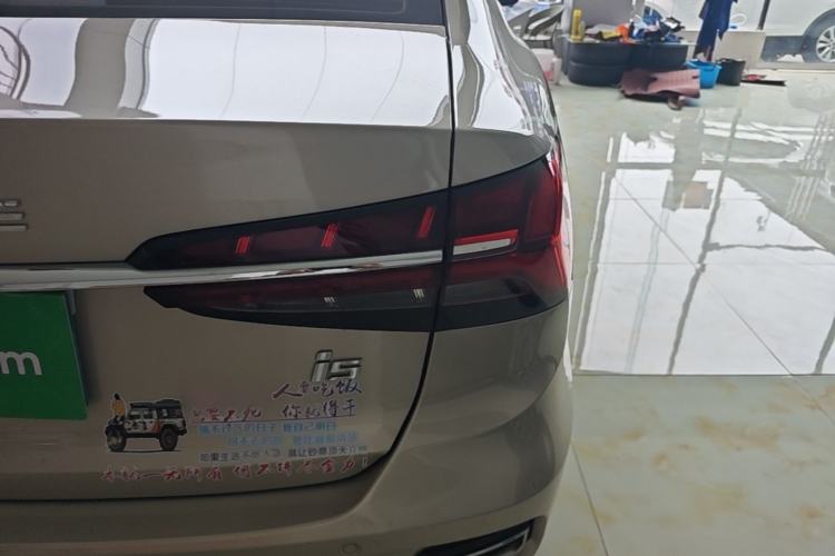 Used Roewe i5 2021 1.5L CVT Starry Edition Right Rear Taillight