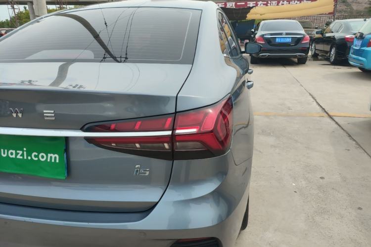 Used Roewe i5 2021 1.5L CVT Starry Edition Right Rear Taillight