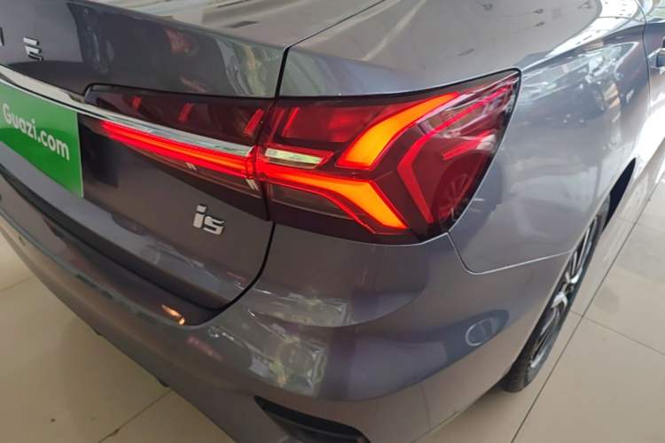 Used Roewe i5 2021 1.5L CVT Diamond Edition Right Rear Taillight