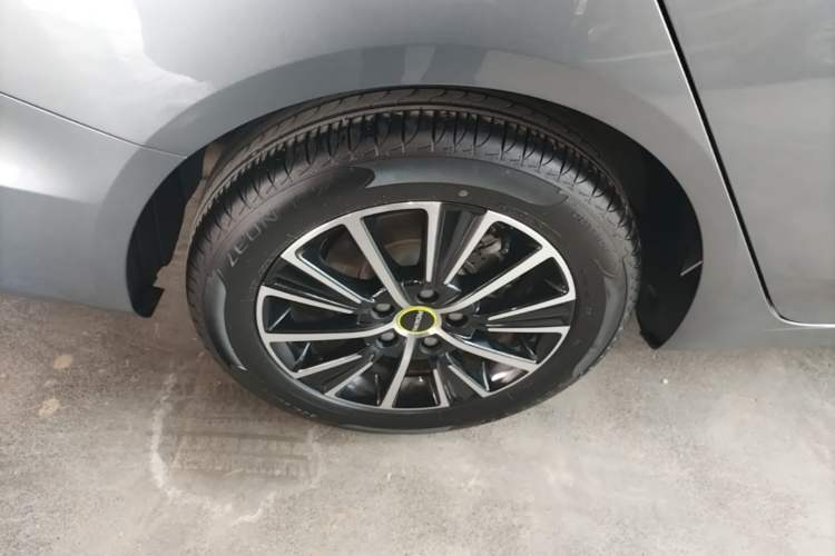 Used Roewe i5 2021 1.5L CVT Starry Edition Right Rear Wheel Hub