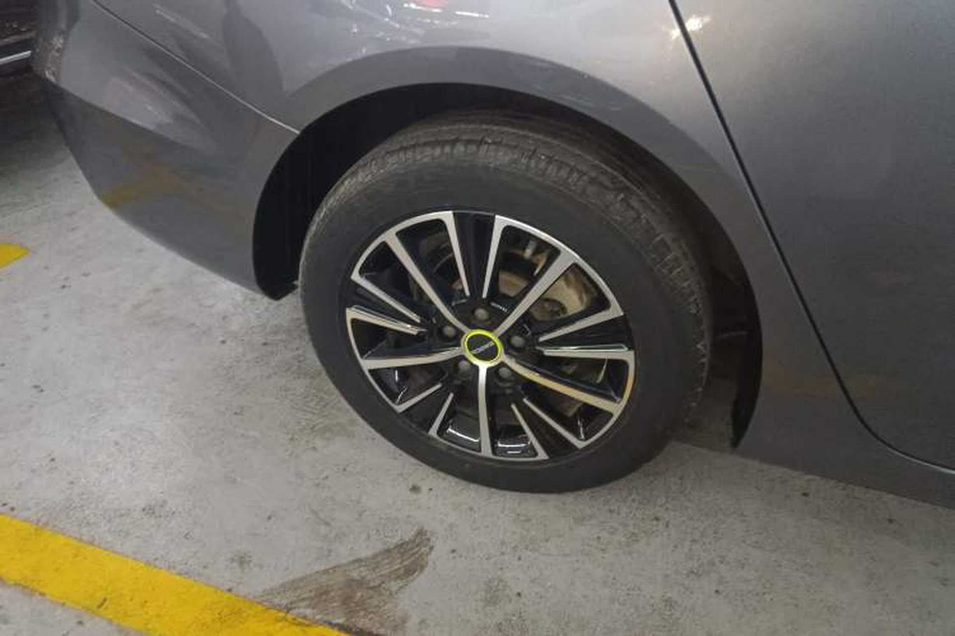 Used Roewe i5 2021 1.5L Manual Platinum Edition Right Rear Wheel Hub