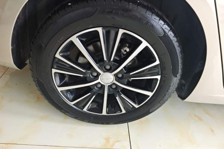 Used Roewe i5 2021 1.5L CVT Starry Edition Right Rear Wheel Hub