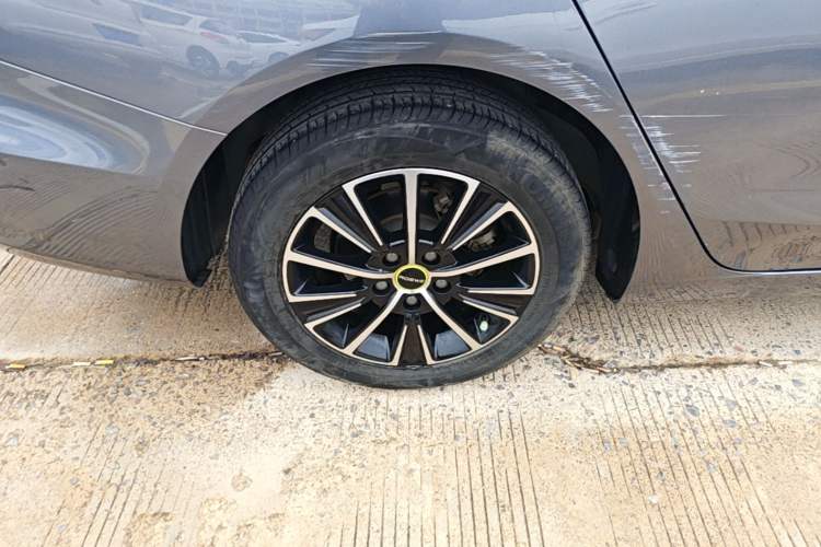 Used Roewe i5 2021 Revised Version 1.5L CVT Diamond Edition Right Rear Wheel Hub