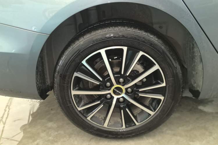 Used Roewe i5 2021 1.5L Manual Platinum Edition Right Rear Wheel Hub