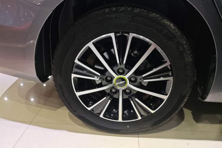Used Roewe i5 2021 1.5L CVT Diamond Edition Right Rear Wheel Hub