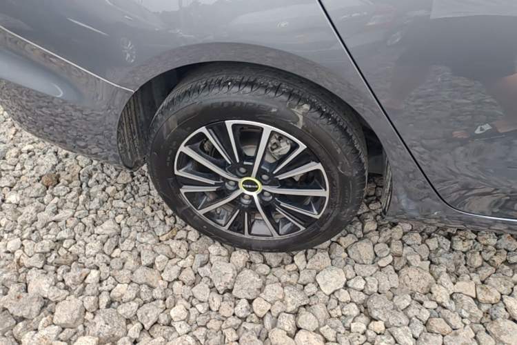 Used Roewe i5 2021 1.5L CVT Black Gold Edition Right Rear Wheel Hub
