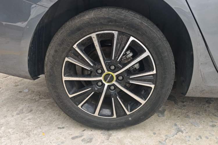 Used Roewe i5 2021 1.5L CVT Platinum Edition Right Rear Wheel Hub