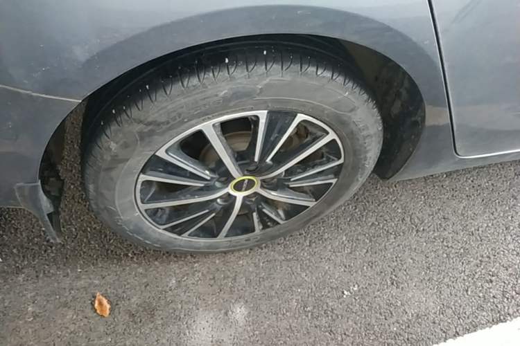 Used Roewe i5 2021 1.5L CVT Diamond Edition Right Rear Wheel Hub