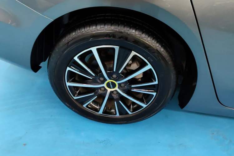 Used Roewe i5 2021 1.5L Manual Platinum Edition Right Rear Wheel Hub