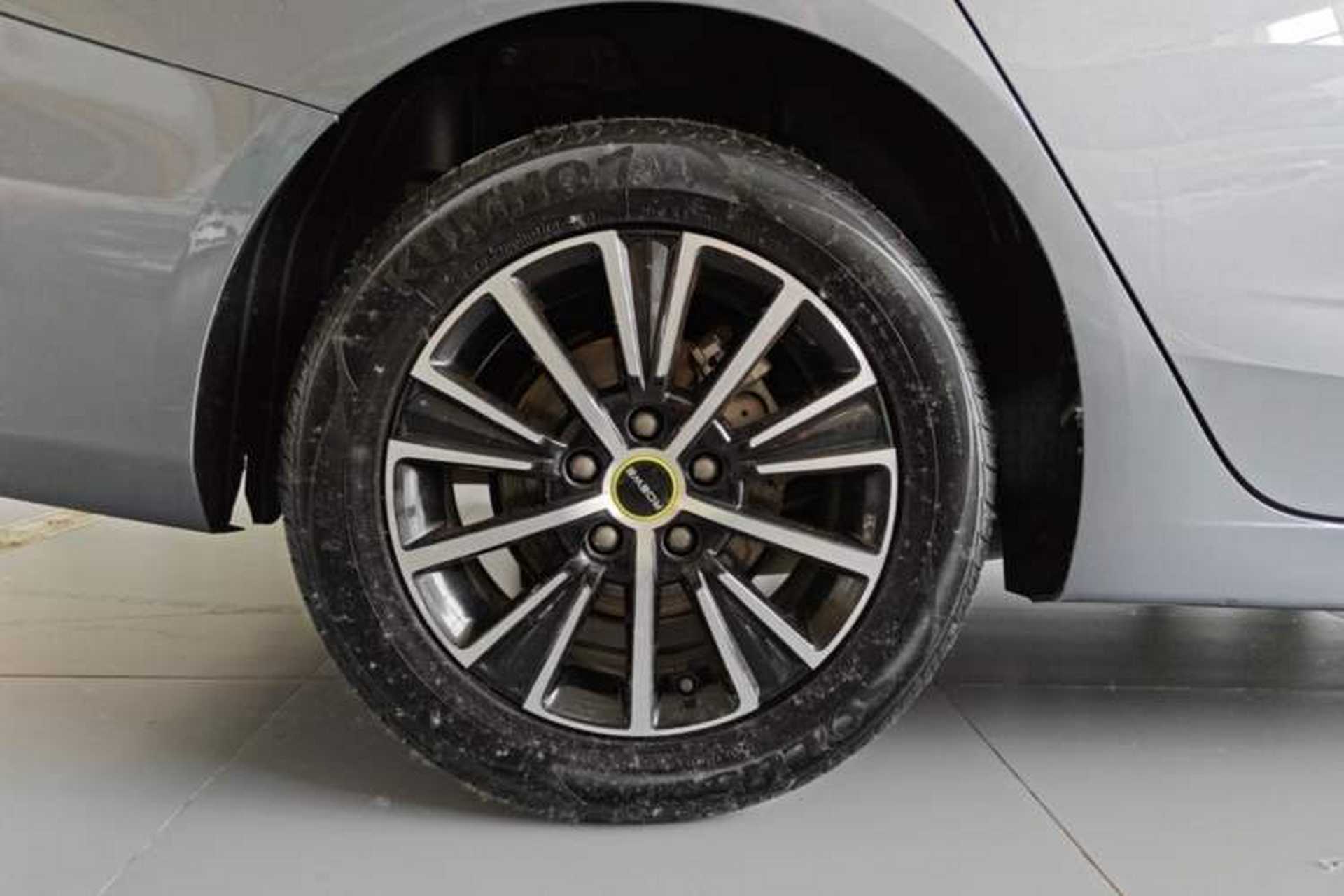 Used Roewe i5 2021 1.5L CVT Diamond Edition Right Rear Wheel Hub