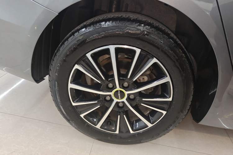 Used Roewe i5 2021 1.5L CVT Platinum Edition Right Rear Wheel Hub