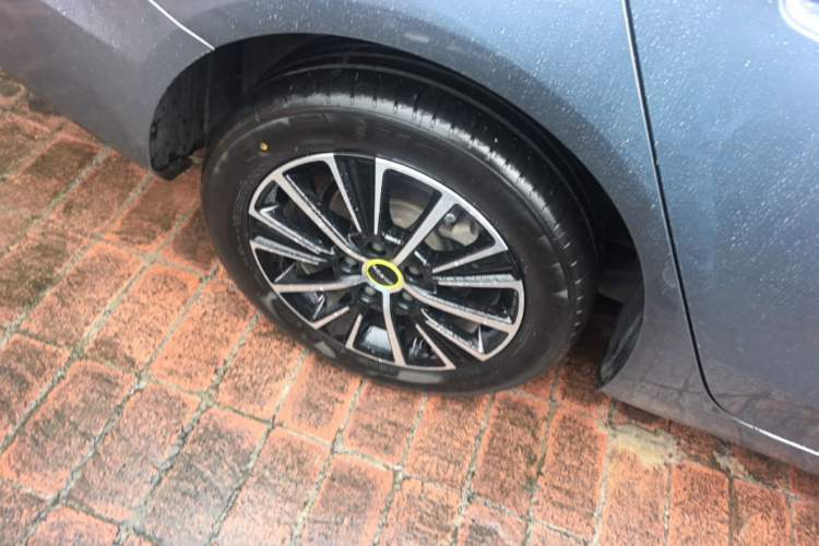 Used Roewe i5 2021 1.5L Manual Platinum Edition Right Rear Wheel Hub