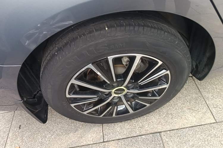 Used Roewe i5 2021 Revised Version 1.5L CVT Diamond Edition Right Rear Wheel Hub