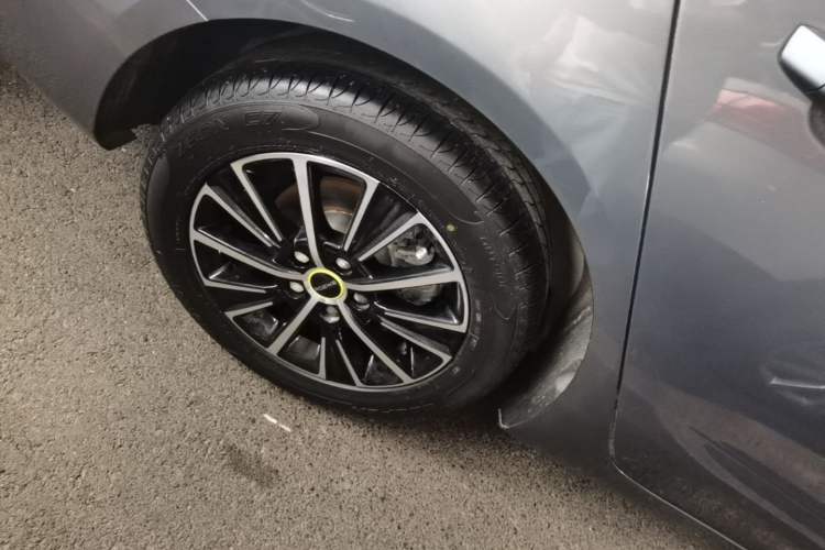 Used Roewe i5 2021 1.5L CVT Diamond Edition Right Rear Wheel Hub
