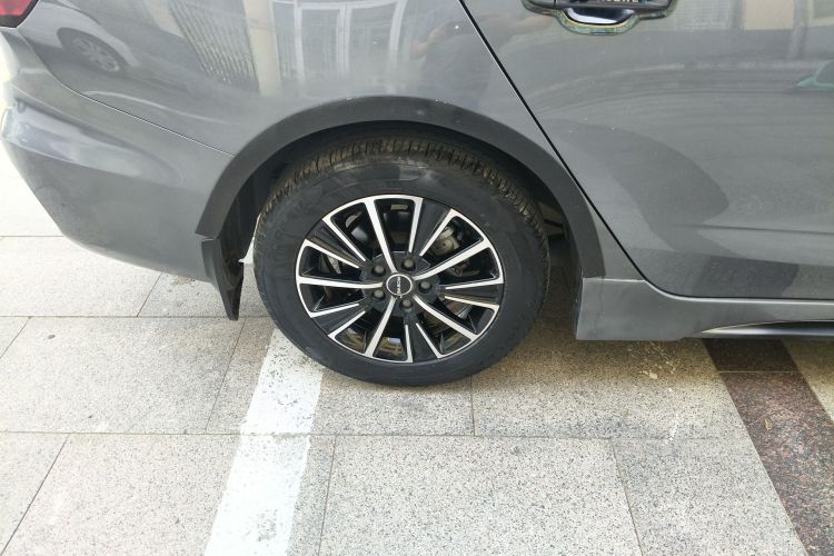 Used Roewe i5 2021 1.5L CVT Platinum Edition Right Rear Wheel Hub