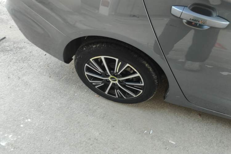 Used Roewe i5 2021 1.5L Manual Platinum Edition Right Rear Wheel Hub