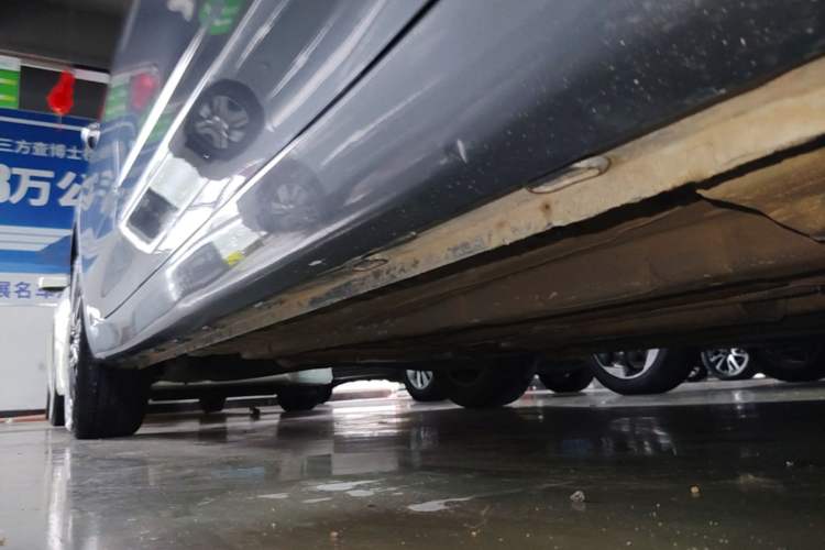 Used Roewe i5 2021 1.5L CVT Diamond Edition Right Side Sill