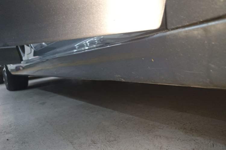 Used Roewe i5 2021 1.5L Manual Platinum Edition Right Side Sill