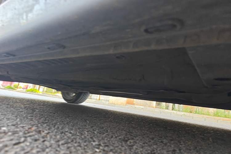 Used Roewe i5 2021 1.5L Manual Diamond Edition Right Side Sill