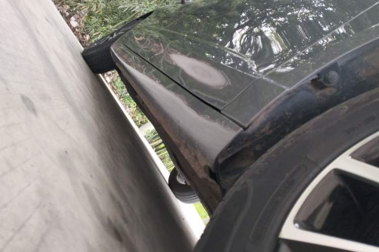 Used Roewe i5 2021 1.5L CVT Platinum Edition Right Side Sill