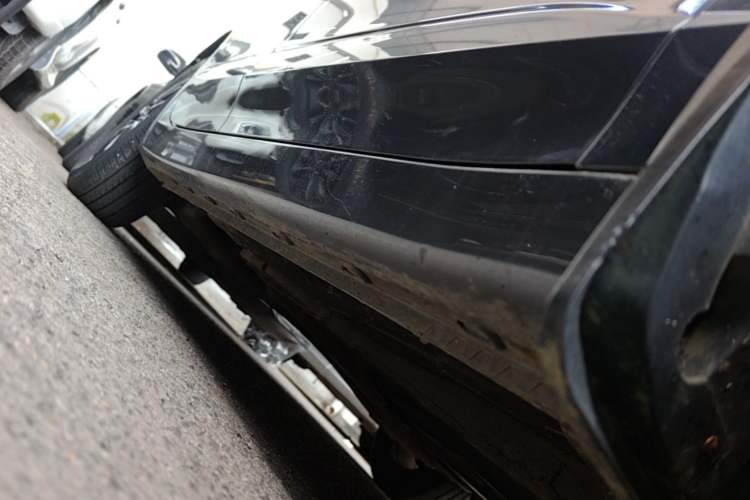 Used Roewe i5 2021 1.5L CVT Platinum Edition Right Side Sill