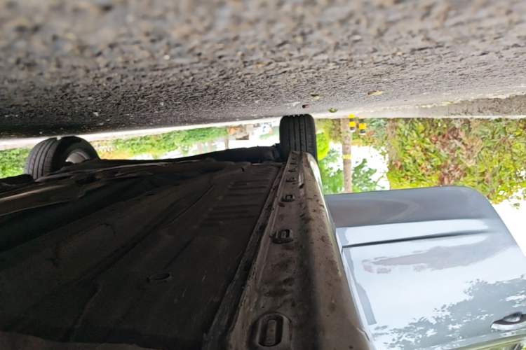 Used Roewe i5 2021 1.5L CVT Diamond Edition Right Side Sill