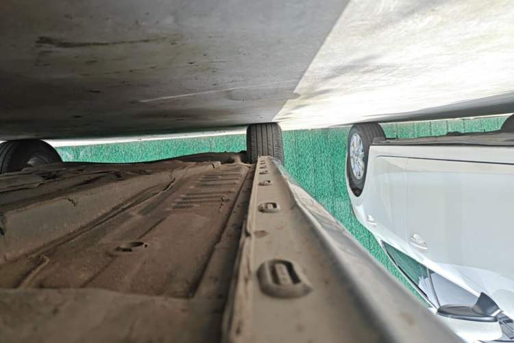 Used Roewe i5 2021 1.5L CVT Diamond Edition Right Side Sill
