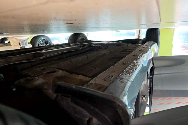 Used Roewe i5 2021 1.5L CVT Platinum Edition Right Side Sill