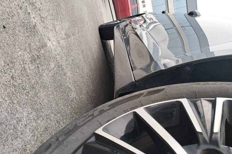Used Roewe i5 2021 1.5L Manual Platinum Edition Right Side Sill