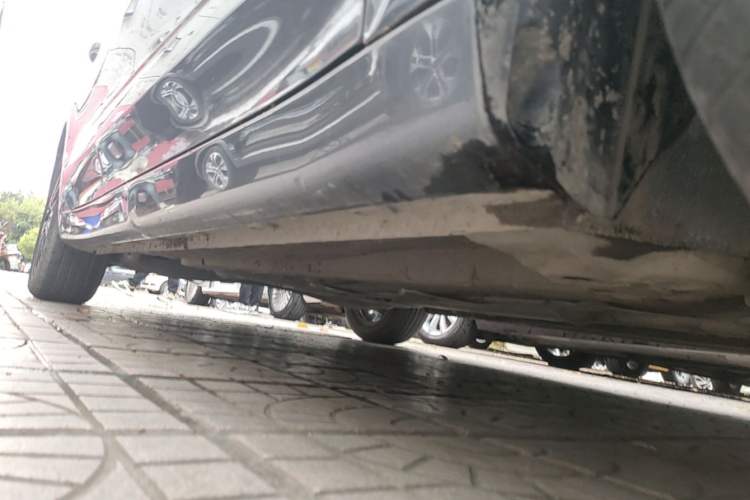 Used Roewe i5 2021 1.5L Manual Platinum Edition Right Side Sill
