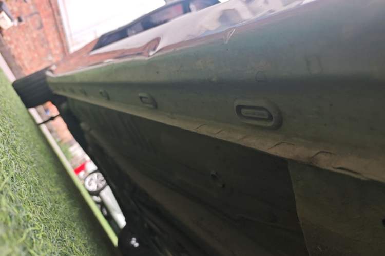 Used Roewe i5 2021 Revised Version 1.5L CVT Diamond Edition Right Side Sill