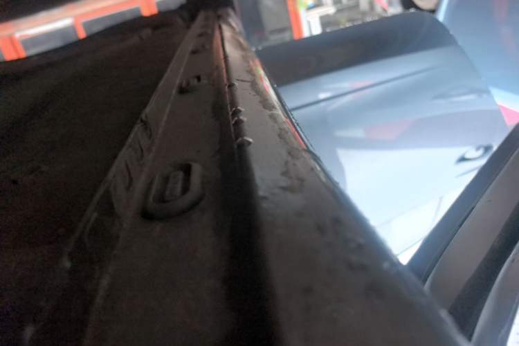 Used Roewe i5 2021 1.5L Manual Platinum Edition Right Side Sill