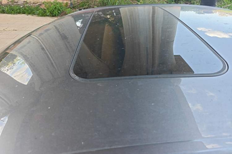 Used Roewe i5 2021 1.5L Manual Diamond Edition Roof