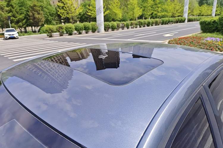 Used Roewe i5 2021 1.5L CVT Platinum Edition Roof