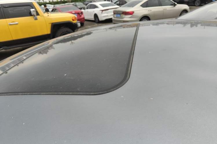 Used Roewe i5 2021 Revised Version 1.5L CVT Diamond Edition Roof