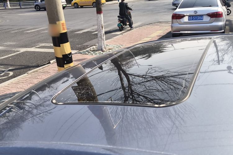Used Roewe i5 2021 1.5L CVT Diamond Edition Roof